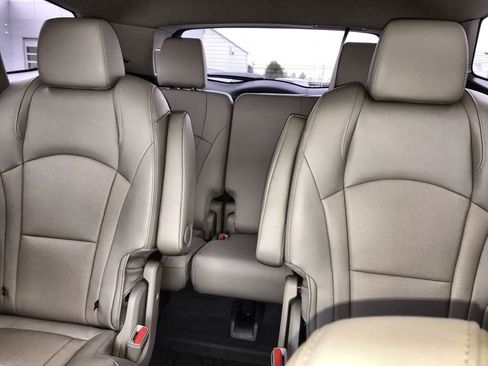 Used 2021 Buick Enclave Essence w/ Sound and Sites Package image 23