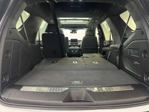 Used 2024 GMC Yukon AT4 w/ Technology Package AWD/4WD image 36