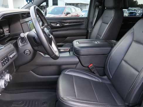 Certified 2024 GMC Yukon XL Denali AWD/4WD image 23