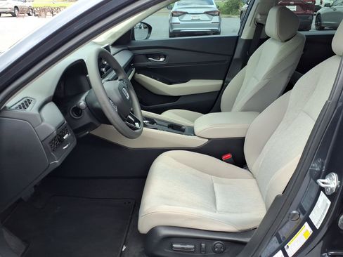 Used 2023 Honda Accord EX image 12