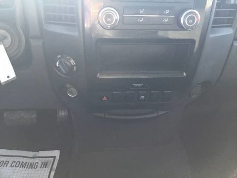 Used 2014 Nissan Titan SV image 18