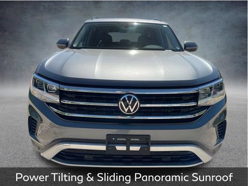 Used 2023 Volkswagen Atlas SE w/ Panoramic Sunroof Package AWD/4WD image 3