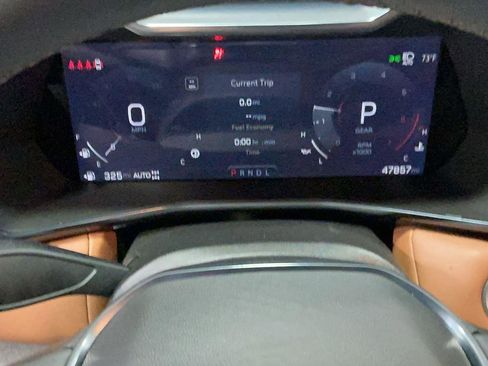 Used 2024 GMC Canyon AT4 w/ Canyon Safety Plus Package image 18