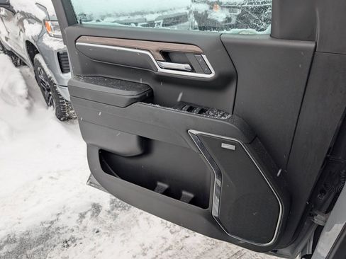 Certified 2024 Chevrolet Silverado 1500 LT Trail Boss w/ Convenience Package II image 10