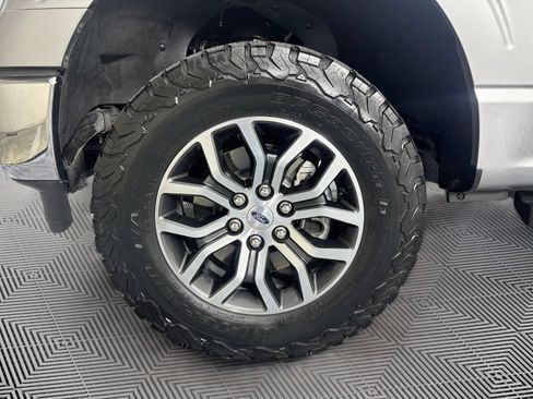 Used 2022 Ford F150 Lariat w/ FX4 Off-Road Package AWD/4WD image 29