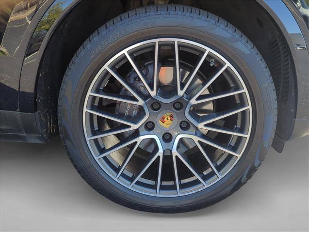 Used 2019 Porsche Cayenne AWD/4WD image 4
