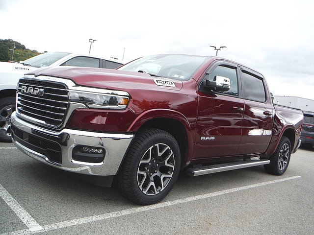 Used 2025 RAM 1500 Laramie AWD/4WD image 1
