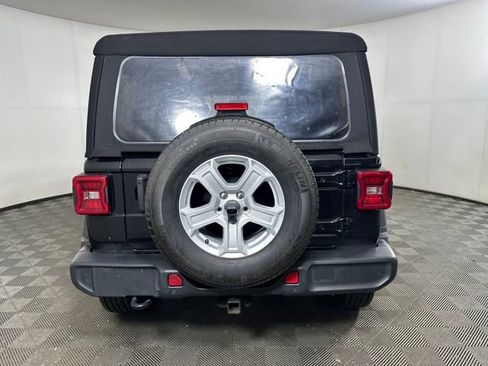 Used 2021 Jeep Wrangler Unlimited Sport image 4