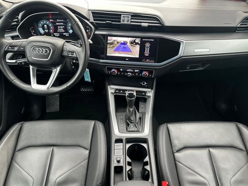Used 2025 Audi Q3 2.0T Premium image 13
