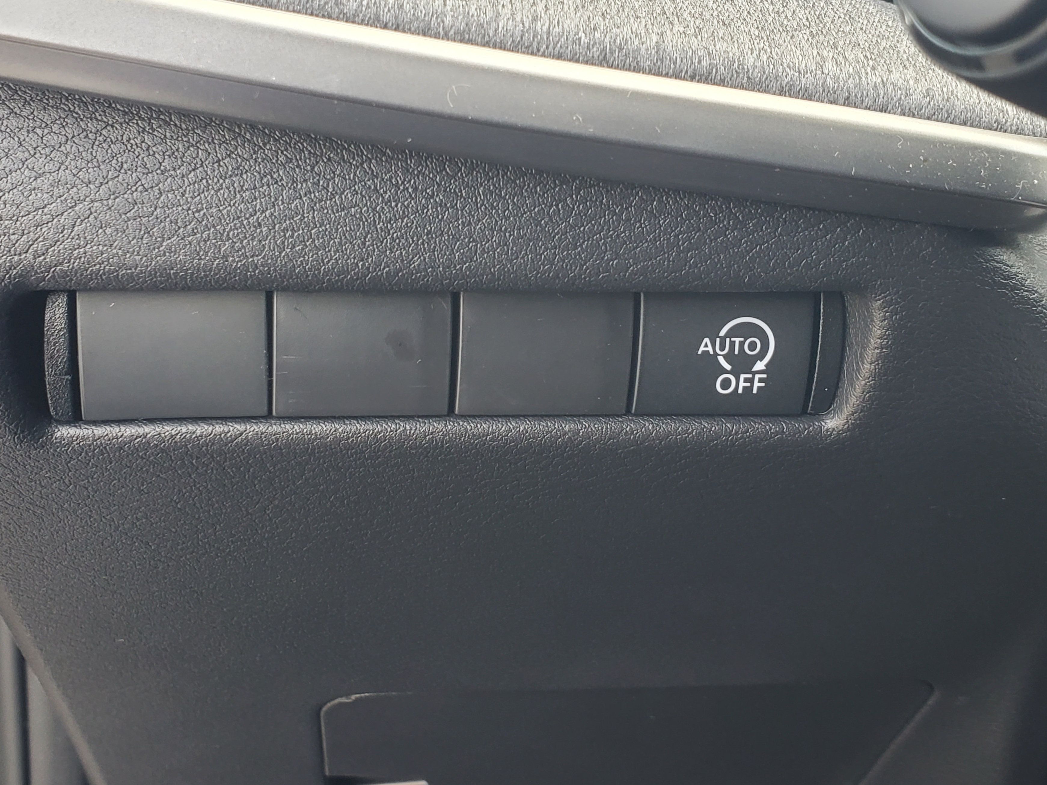New 2027 Nissan Kicks SV FWD image 26