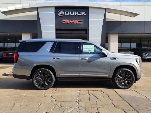 New 2026 GMC Yukon Denali w/ Denali Reserve Package image 2