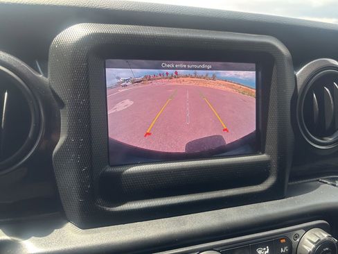 Used 2022 Jeep Wrangler Unlimited Sport AWD/4WD image 26