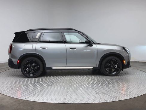 New 2025 MINI Cooper Countryman SE image 9