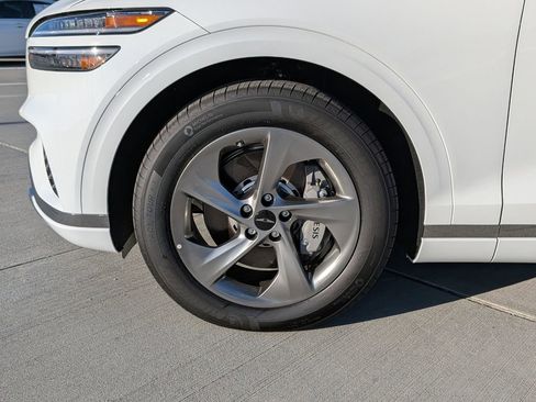 New 2026 Genesis GV70 2.5T image 9