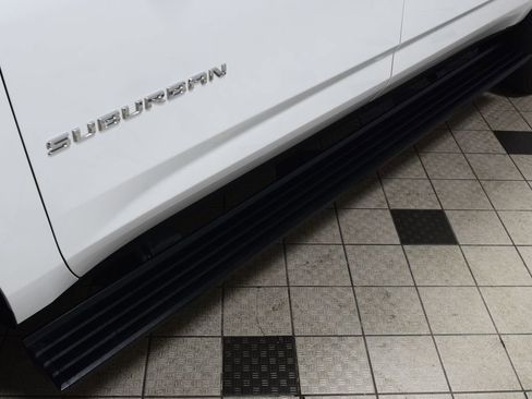 Used 2024 Chevrolet Suburban High Country image 28