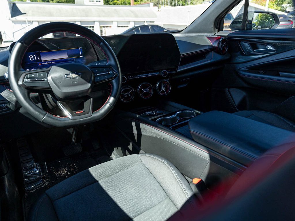 Used 2024 Chevrolet Blazer EV RS AWD/4WD image 17