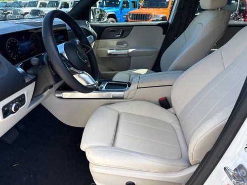 Used 2026 Mercedes-Benz GLB 250 4MATIC image 22