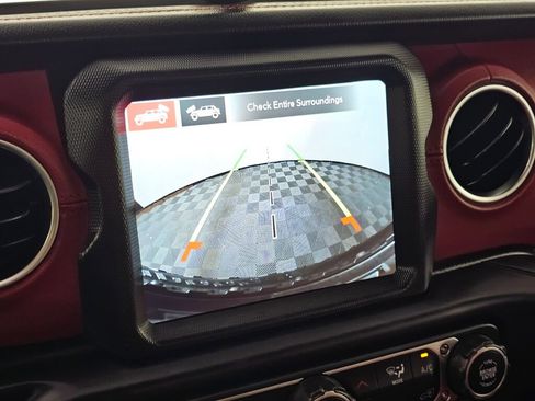 Used 2023 Jeep Wrangler Unlimited Rubicon 4xe AWD/4WD image 27