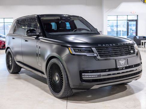Used 2023 Land Rover Range Rover SE image 10