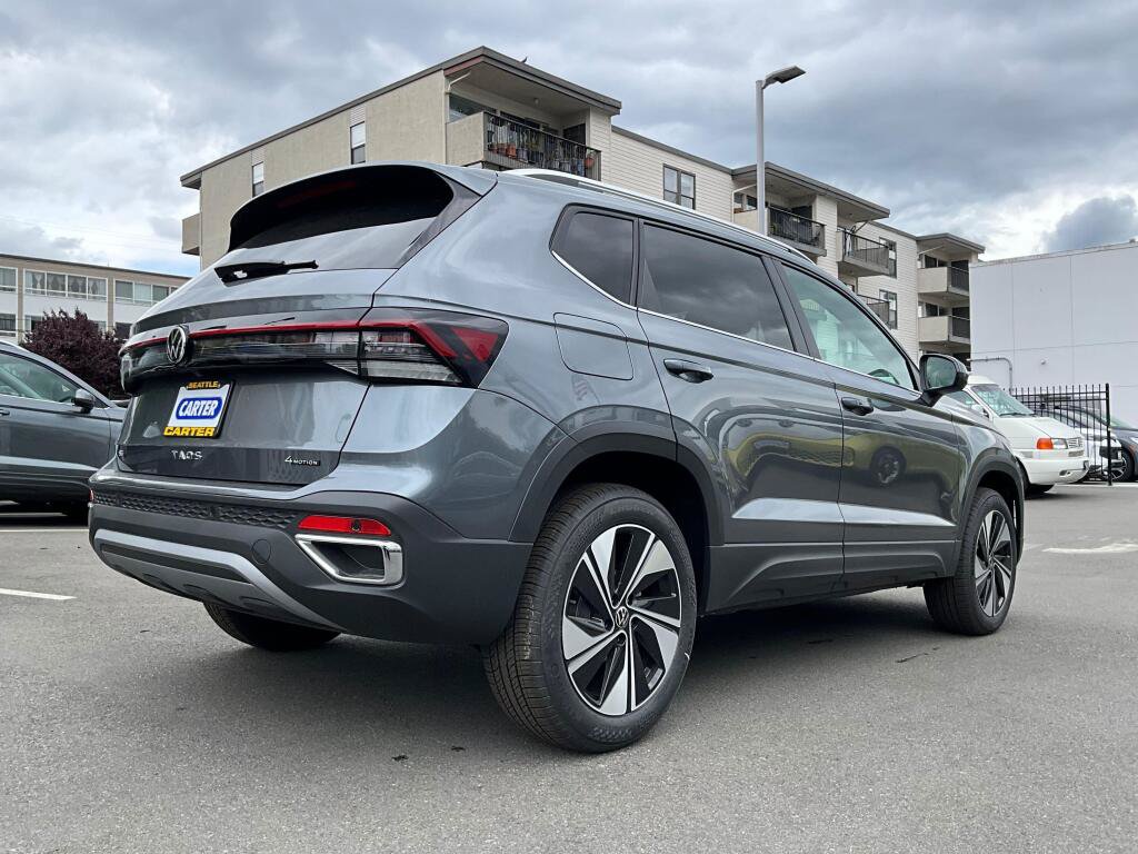 New 2026 Volkswagen Taos SE AWD/4WD image 8