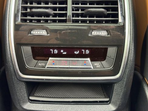 Used 2023 BMW X7 xDrive40i w/ M Sport Package image 40