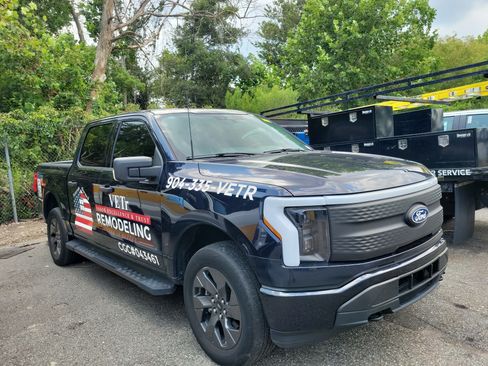 Used 2024 Ford F150 Lightning XLT AWD/4WD image 3