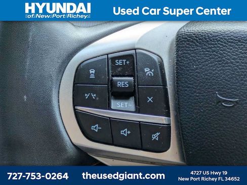 Used 2025 Ford Explorer Active RWD image 39