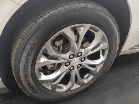 Used 2019 Buick Enclave Avenir w/ Avenir Technology Package AWD/4WD image 31