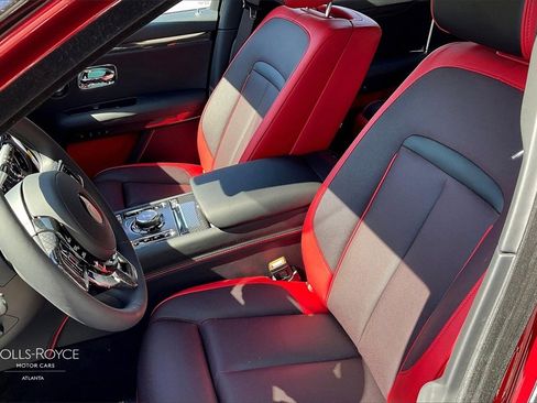 New 2025 Rolls-Royce Ghost Black Badge image 9