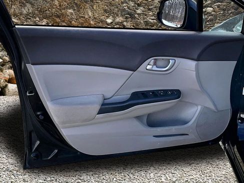 Used 2012 Honda Civic LX image 17