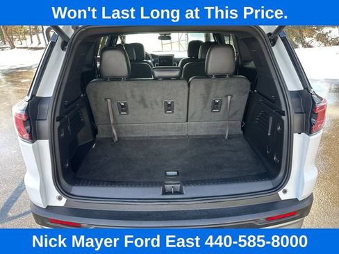 Used 2024 GMC Acadia Elevation FWD image 27