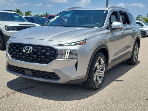 Used 2023 Hyundai Santa Fe SEL FWD image 3