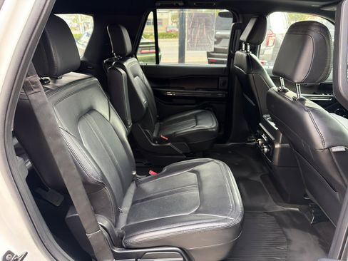 Used 2021 Ford Expedition Limited AWD/4WD image 11