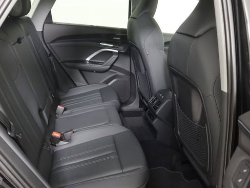 New 2026 Audi Q5 Prestige image 14