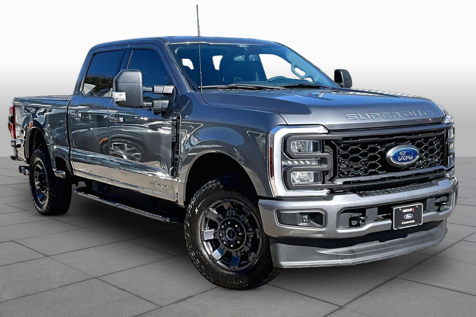 Used 2024 Ford F250 XLT w/ XLT Premium Package AWD/4WD image 3