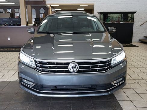 Used 2018 Volkswagen Passat 2.0T SE image 20