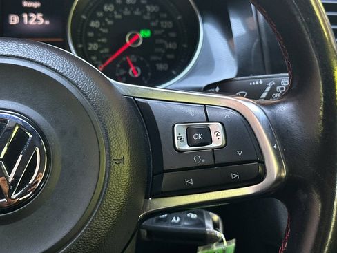 Used 2015 Volkswagen GTI SE FWD image 29