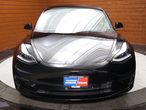 Used 2023 Tesla Model 3 Standard Range image 2