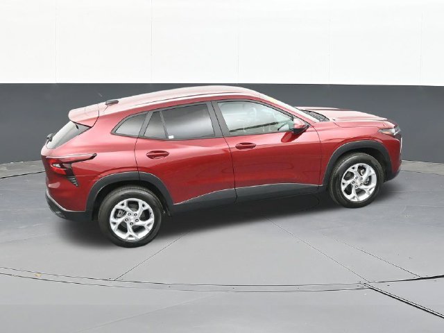 Used 2024 Chevrolet Trax LS w/ LS Convenience Package FWD image 56