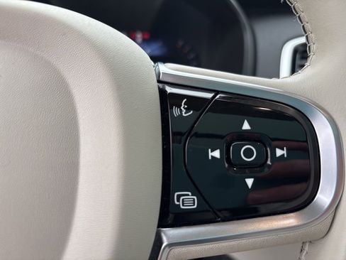 Certified 2023 Volvo XC90 B6 Plus w/ Protection Package Premier image 23