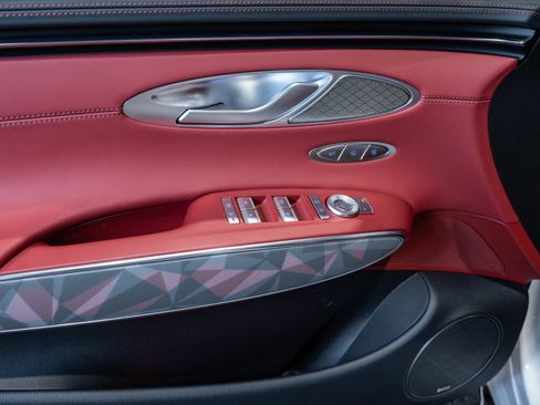 Used 2025 Genesis GV70 3.5T Sport w/ Sport Advanced Package image 16