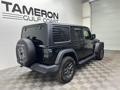 Used 2024 Jeep Wrangler Unlimited Sport AWD/4WD image 7
