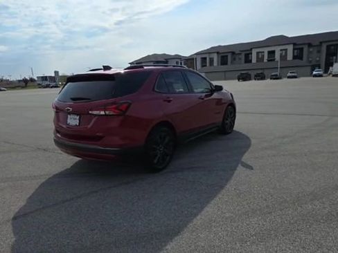 Used 2022 Chevrolet Equinox RS w/ Infotainment Package FWD image 7