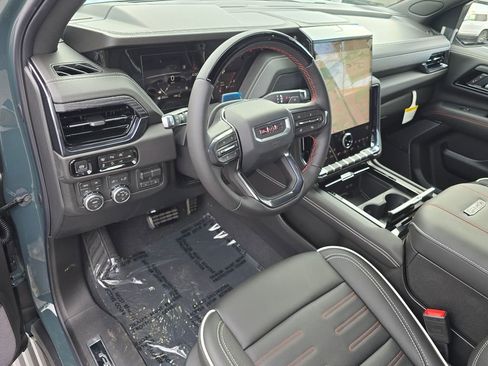 New 2026 GMC Yukon XL AT4 Ultimate AWD/4WD image 18