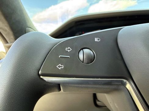 Used 2021 Tesla Model S Plaid image 31