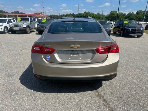 Used 2023 Chevrolet Malibu LT w/ Driver Confidence Package FWD image 4
