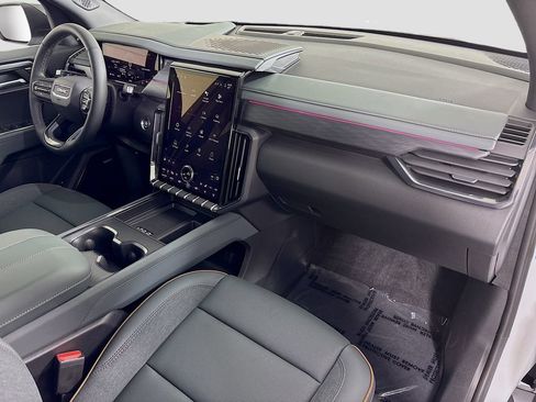 New 2026 GMC Acadia AT4 image 32