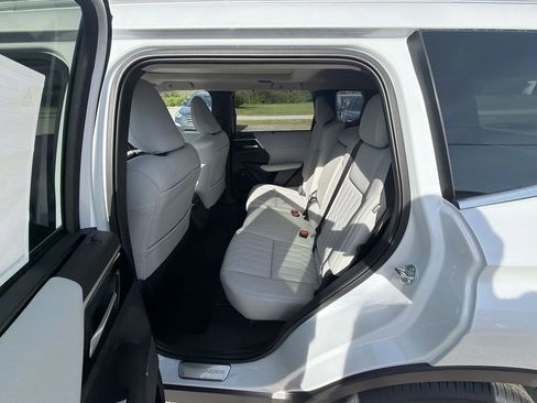 New 2026 Mitsubishi Outlander SEL AWD/4WD image 23