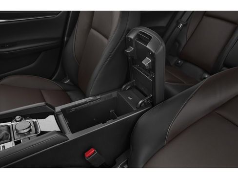 Used 2020 MAZDA MAZDA3 Hatchback w/ Premium Package FWD image 10