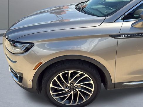 Used 2019 Lincoln Nautilus Reserve AWD/4WD image 18
